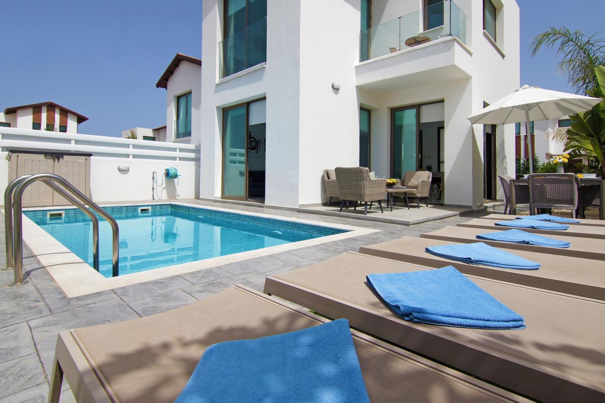 Villa Dina โปรทาราส ภายนอก รูปภาพ