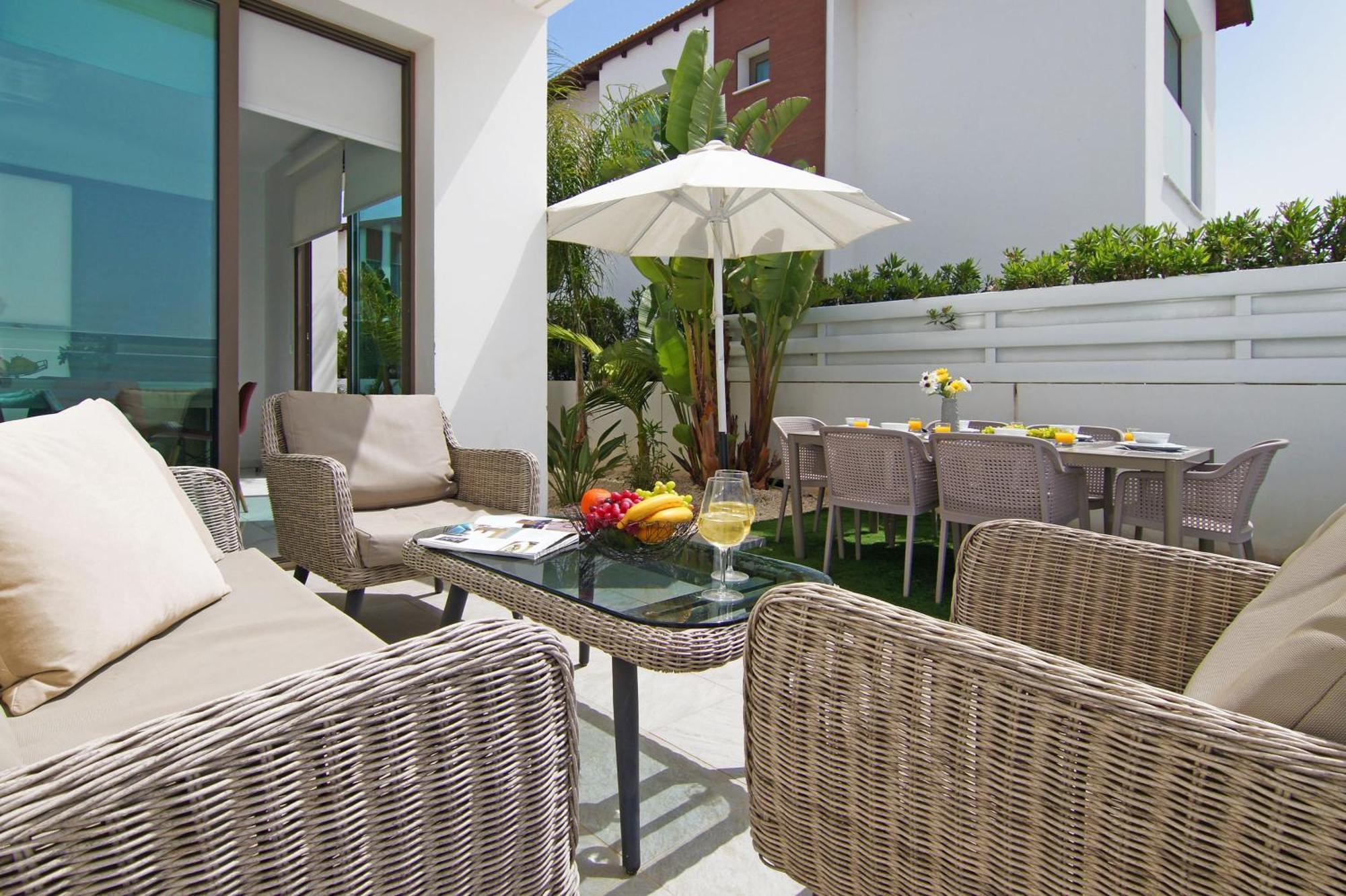 Villa Dina โปรทาราส ภายนอก รูปภาพ